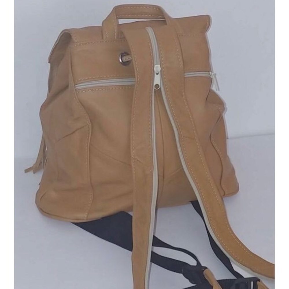 Backpack - Picture 5 of 6